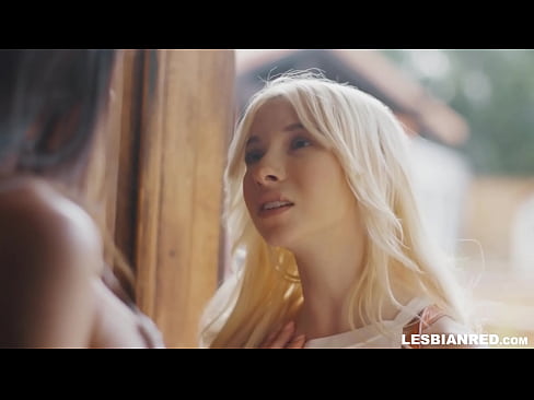 ❤️ Dziewczyna wraca do domu kilka miesięcy później i kończy się na tym, że zjada cipkę macochy ️❌ Super porn at us